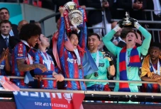 Crystal Palace Akhiri...