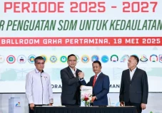 Menaker Hadiri Penandatanganan...