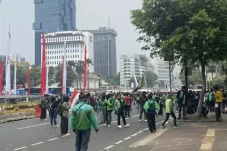 Ada Demo Ojol dan Taksi...
