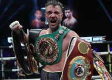 Josh Taylor Kalahkan...