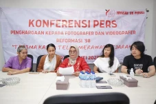 2 Tokoh Dokumenter Tragedi...