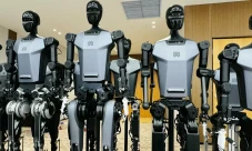 China Bocor Halus: Robot...