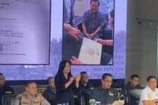 Bareskrim Tampilkan...