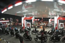 Kelangkaan BBM di Balikpapan,...