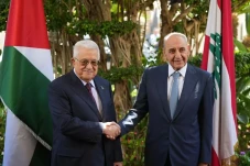 Mahmoud Abbas Setujui...