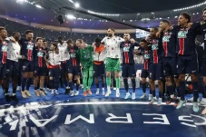PSG Juara Liga Prancis,...