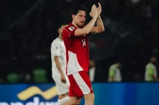 Timnas Indonesia vs...