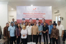Pembangunan Daerah Perlu...