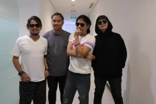 Lagu Tunggu Saja Dituding...