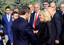 Profil Emmanuel Macron,...