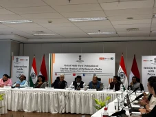 Delegasi Parlemen Multi-Partai...