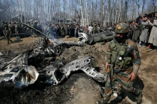 Pakistan Rekrut Warga...