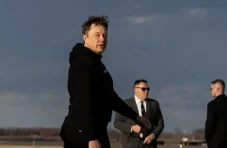 Misteri Mata Hitam Elon...