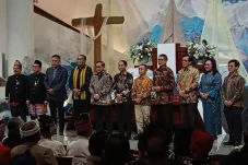 HUT Ke-75 PGI, Gubernur...
