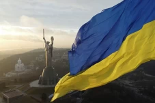 Ukraina Kelilit Utang...