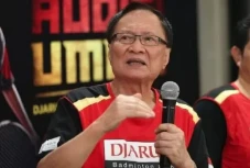 Breaking News: Tan Joe...