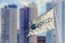 OECD Pangkas Ekonomi...
