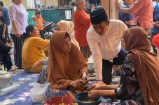 Legislator Perindo Serahkan...