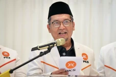 Almuzzammil Yusuf Sebut...
