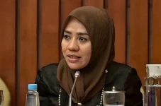 Legislator Alien Mus:...