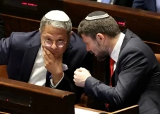 Tak Berambisi Akui Palestina,...