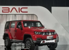 BAIC Kenalkan BJ40 Plus...