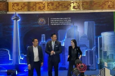Menangkap Peluang Investasi...