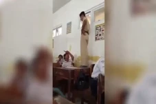 Viral! Guru SMP di Demak...