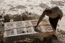 Kompleks Makam Berusia...