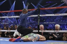 Manny Pacquiao Dikalahkan...