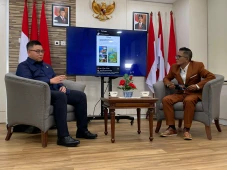 Satu Komando dari Istana:...