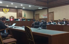 Ahli Hukum Pidana di...