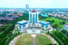 Unesa Buka Lowongan...
