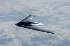 Pesawat Pengebom B-2...