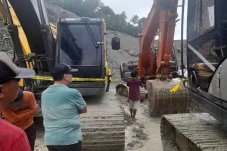 Polisi Tangkap Penambang...