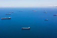Selat Hormuz Ditutup,...