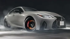 Lexus Tandai Akhir IS500...