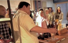 Prabowo Kunjungi Sarinah...