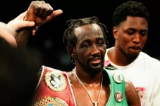 Terence Crawford KO...