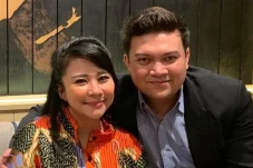 Laporkan Chikita Meidy...