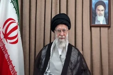 Khamenei: Trump Membesar-besarkan...