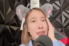 Gaya Natural dan Penuh...