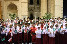 Momen Prabowo Disambut...
