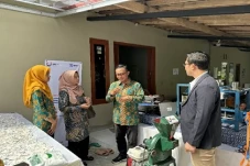 Warga Desa Gayamharjo...