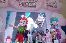 KIKO & LOLA Hadir di...