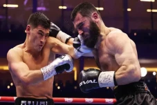 Trilogi Artur Beterbiev...