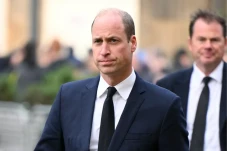 Pangeran William Mulai...