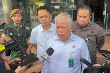 Kejagung Kembali Tetapkan...