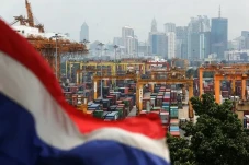 Gegara Tarif Trump,...