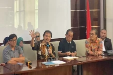 Klaim Pegang 5 Ijazah...